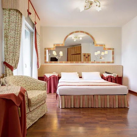 Hotel Cavalieri Palace 4*