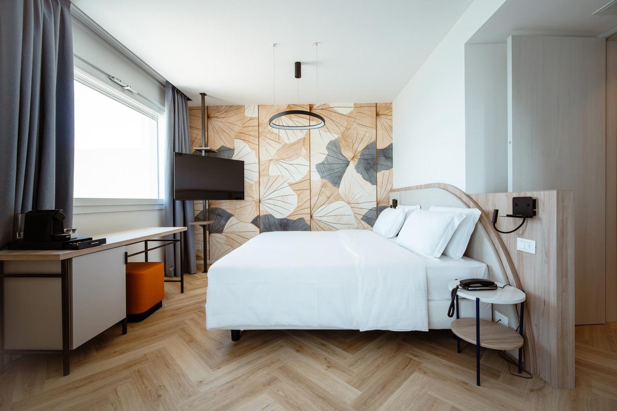 Cavalieri Palace & 4*