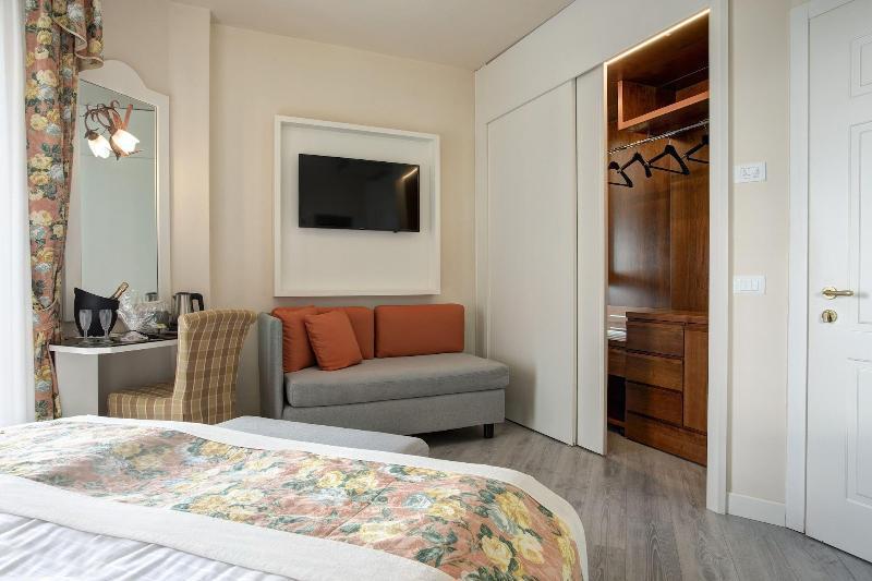 Hotel Cavalieri Palace 4*